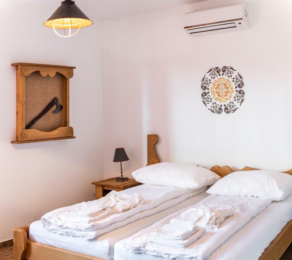Szabolcs Vezér Panzió Bed and Breakfast Esterno foto